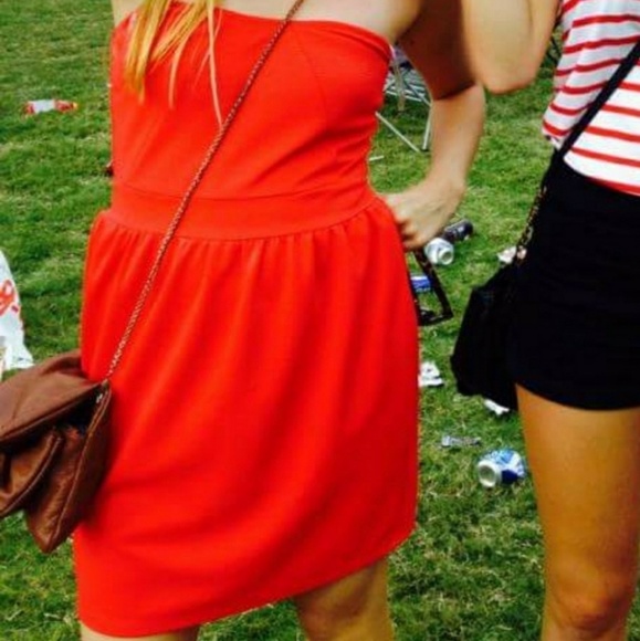 Everly Red Strapless Dress - Picture 3 of 6